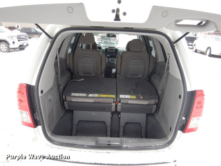 image for item HS9816 2012 Kia Sendona  van