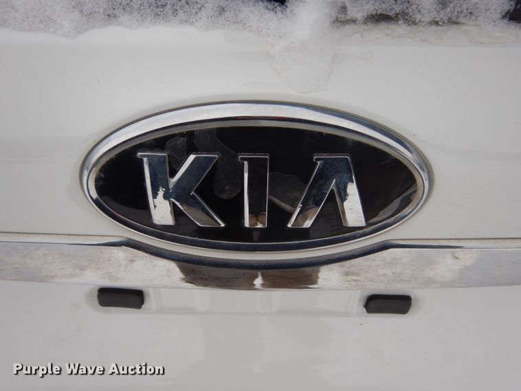 image for item HS9816 2012 Kia Sendona  van