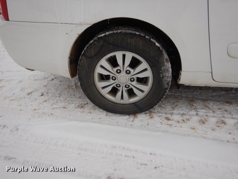 image for item HS9816 2012 Kia Sendona  van