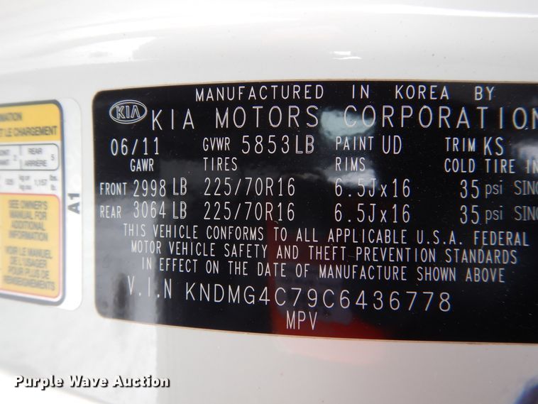 image for item HS9816 2012 Kia Sendona  van