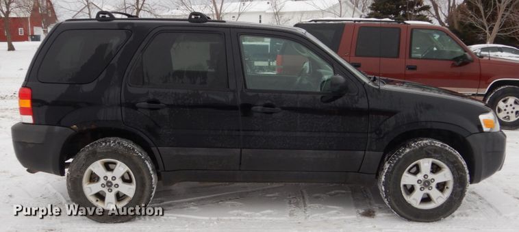 image for item HS9819 2007 Ford Escape XLT  SUV