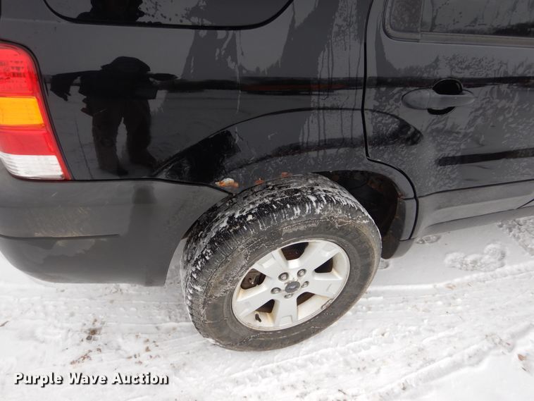 image for item HS9819 2007 Ford Escape XLT  SUV