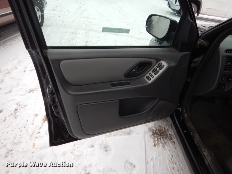 image for item HS9819 2007 Ford Escape XLT  SUV