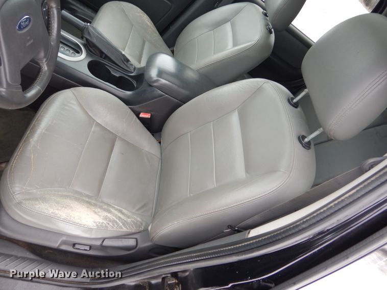 image for item HS9819 2007 Ford Escape XLT  SUV