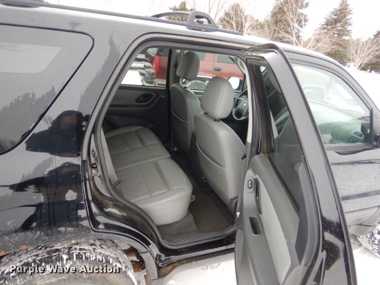 image for item HS9819 2007 Ford Escape XLT  SUV