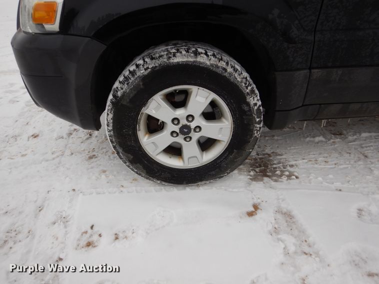 image for item HS9819 2007 Ford Escape XLT  SUV