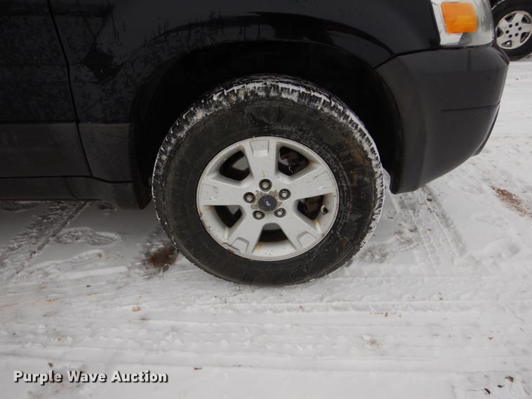 image for item HS9819 2007 Ford Escape XLT  SUV