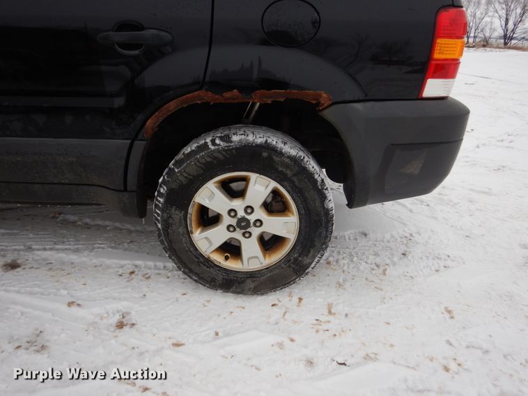 image for item HS9819 2007 Ford Escape XLT  SUV