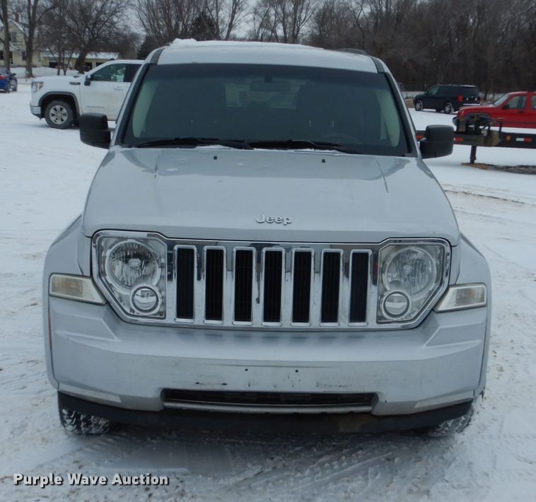 image for item HS9820 2011 Jeep Liberty  SUV