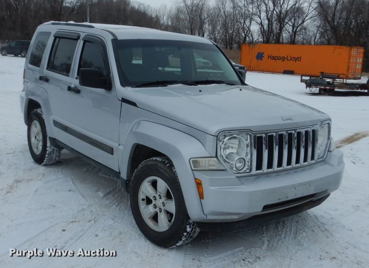 image for item HS9820 2011 Jeep Liberty  SUV