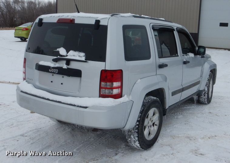 image for item HS9820 2011 Jeep Liberty  SUV