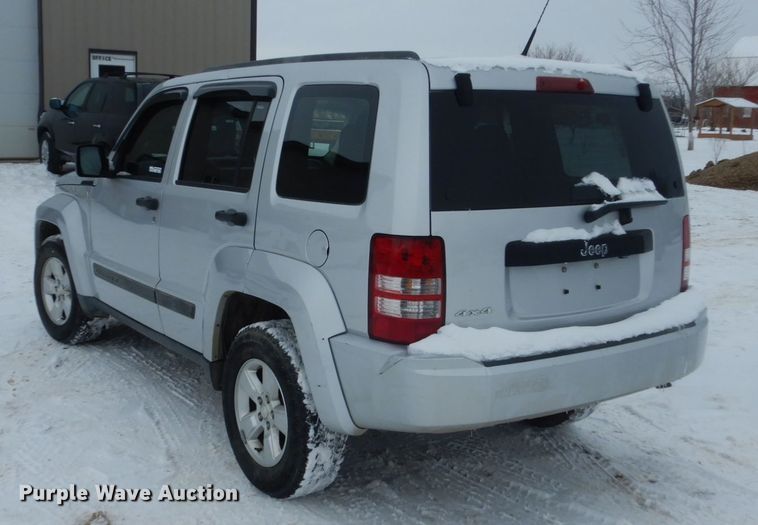 image for item HS9820 2011 Jeep Liberty  SUV