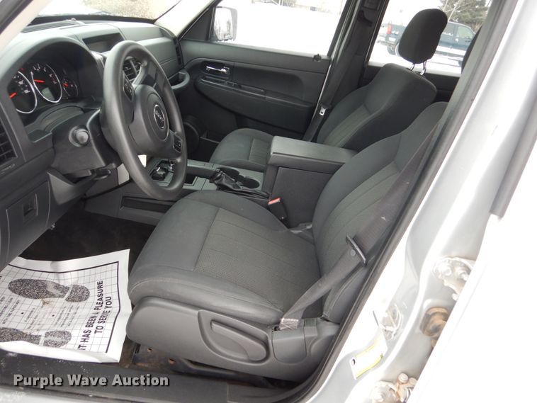 image for item HS9820 2011 Jeep Liberty  SUV