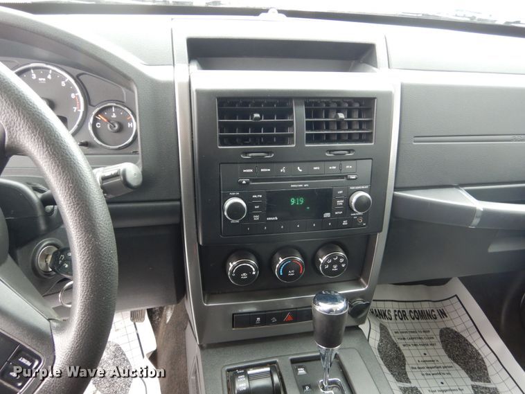 image for item HS9820 2011 Jeep Liberty  SUV