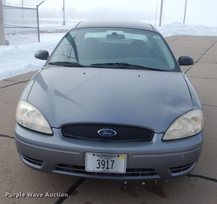 image for item HS9873 2007 Ford Taurus SE
