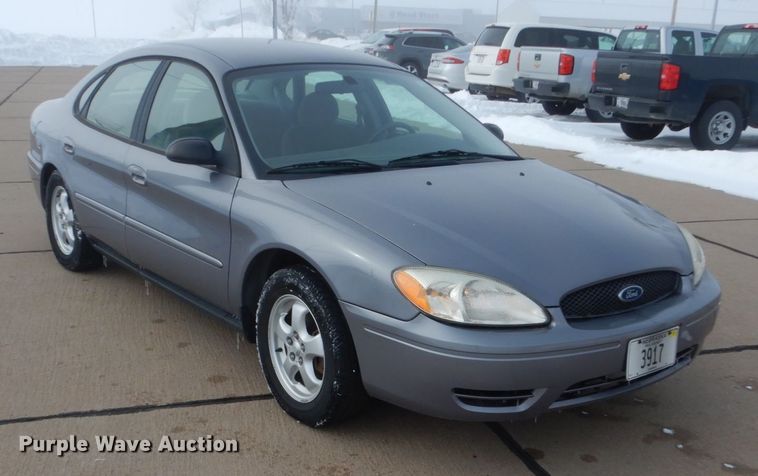 image for item HS9873 2007 Ford Taurus SE