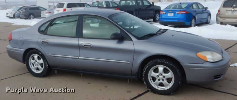 image for item HS9873 2007 Ford Taurus SE