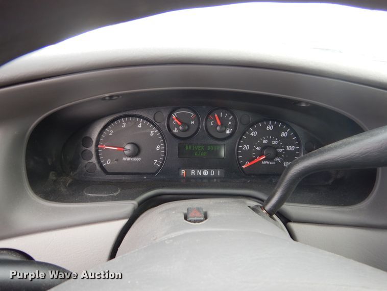 image for item HS9873 2007 Ford Taurus SE