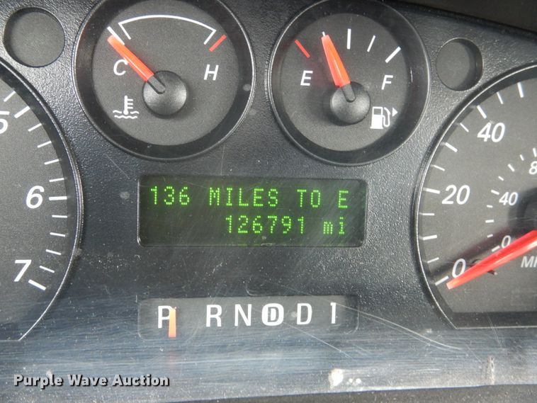 image for item HS9873 2007 Ford Taurus SE