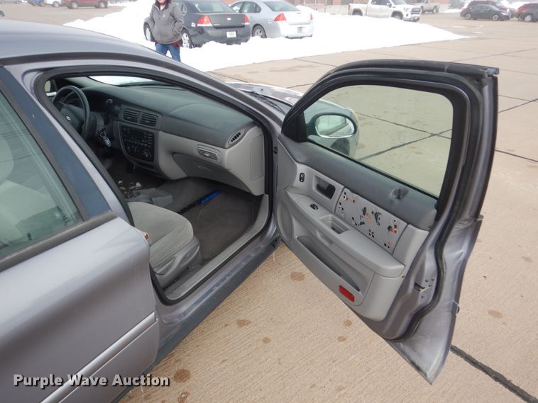 image for item HS9873 2007 Ford Taurus SE