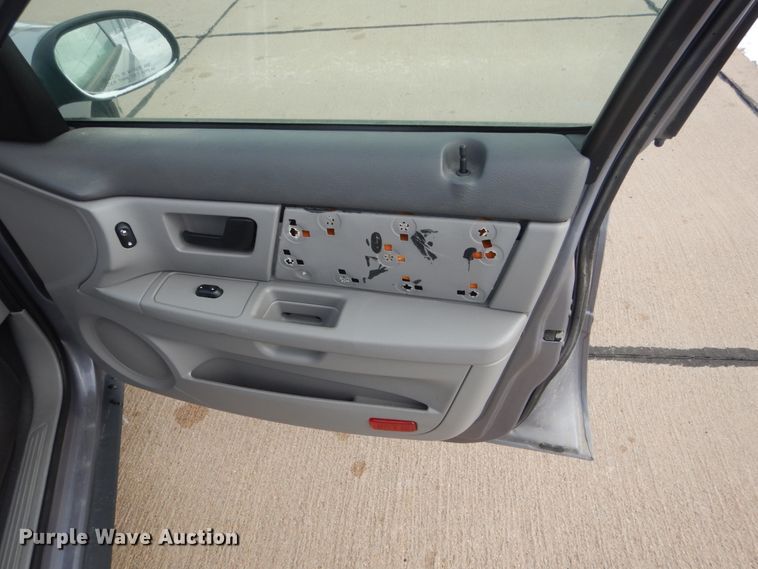 image for item HS9873 2007 Ford Taurus SE