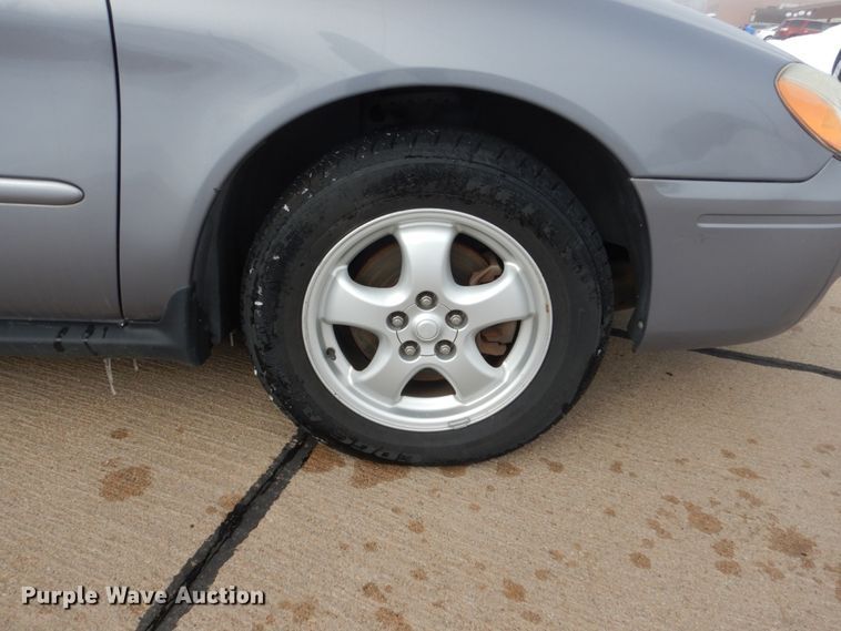 image for item HS9873 2007 Ford Taurus SE