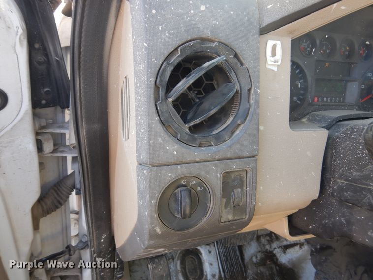 image for item HU9854 2008 Ford F450 Super Duty  flatbed truck