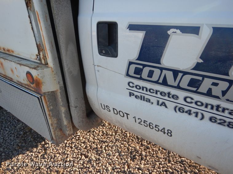 image for item HU9875 2006 Ford F450 Super Duty  flatbed truck