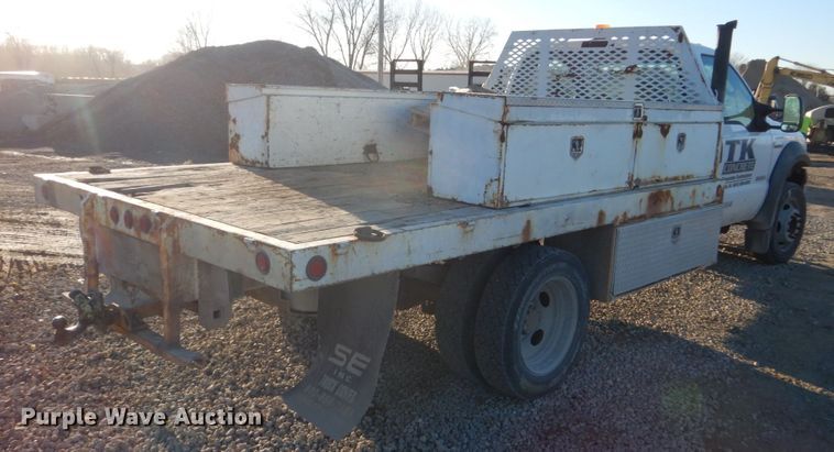 image for item HU9875 2006 Ford F450 Super Duty  flatbed truck
