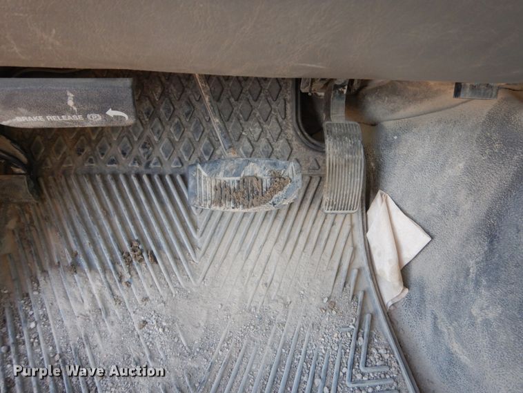 image for item HU9875 2006 Ford F450 Super Duty  flatbed truck