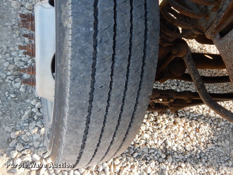 image for item HU9875 2006 Ford F450 Super Duty  flatbed truck