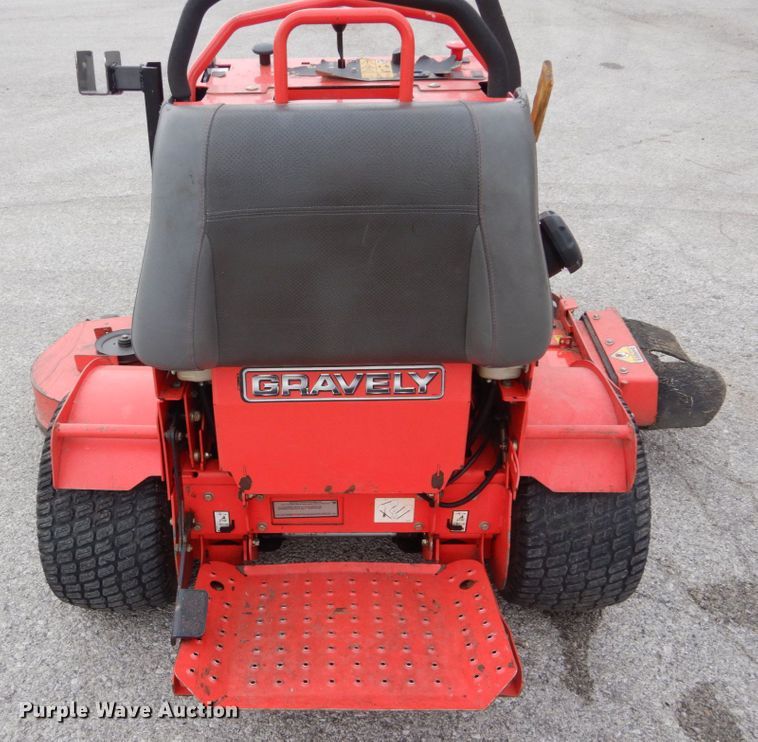 image for item HV9597 Gravely 994124  commercial turf mower
