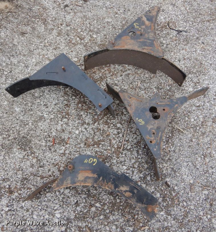 image for item HV9597 Gravely 994124  commercial turf mower