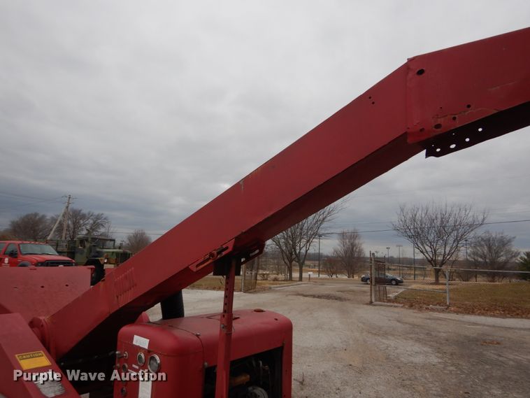 image for item HV9602 Asplundh  wood chipper