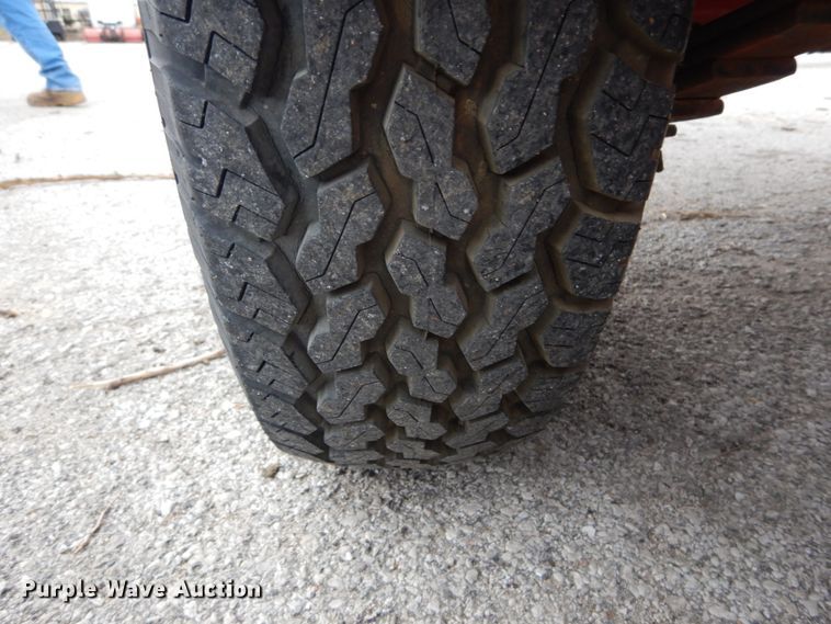 image for item HV9602 Asplundh  wood chipper