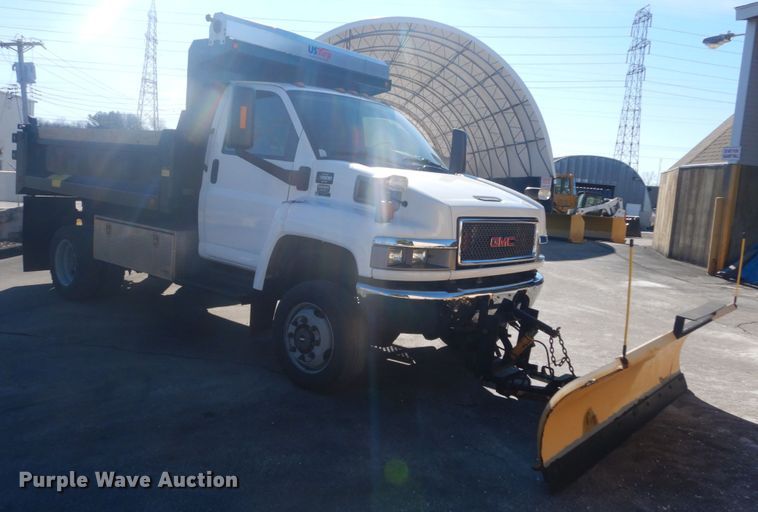 image for item HV9607 2007 GMC C5500  dump truck