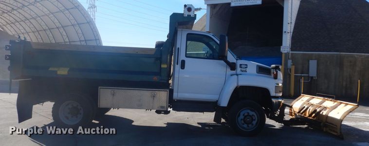 image for item HV9607 2007 GMC C5500  dump truck
