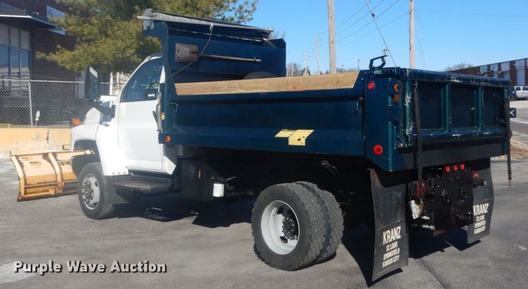 image for item HV9607 2007 GMC C5500  dump truck