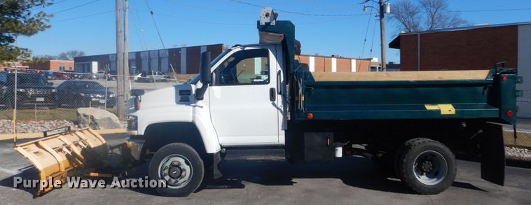 image for item HV9607 2007 GMC C5500  dump truck
