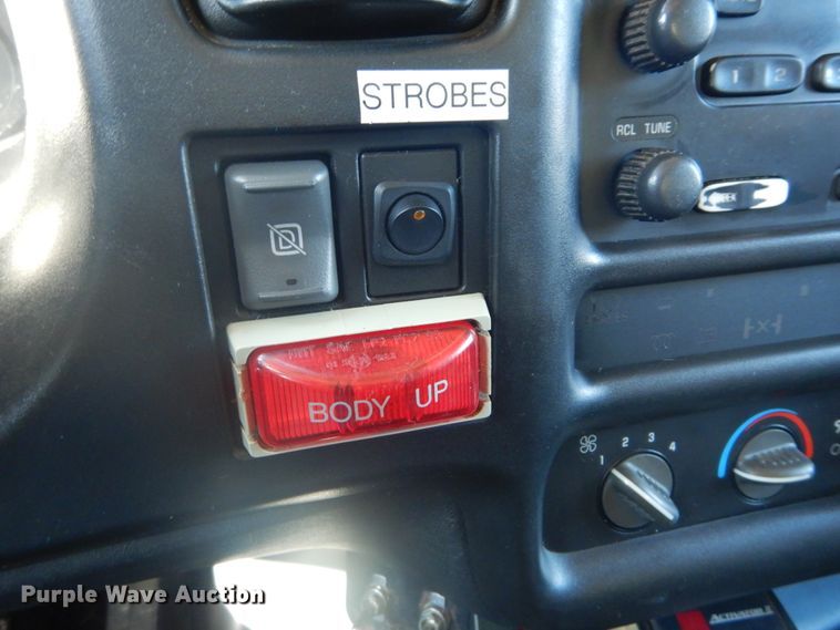 image for item HV9607 2007 GMC C5500  dump truck