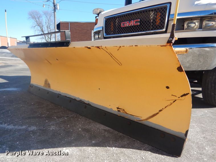 image for item HV9607 2007 GMC C5500  dump truck