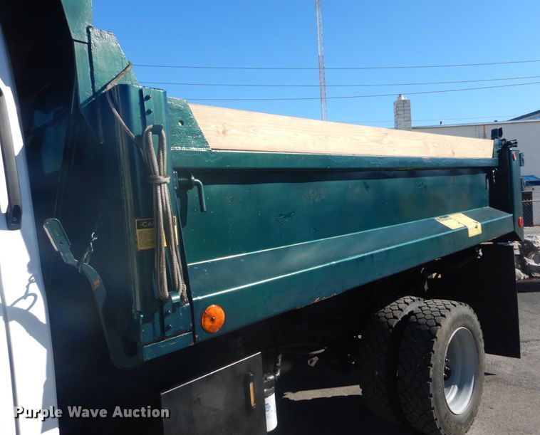 image for item HV9607 2007 GMC C5500  dump truck