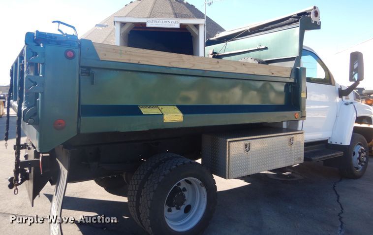 image for item HV9607 2007 GMC C5500  dump truck