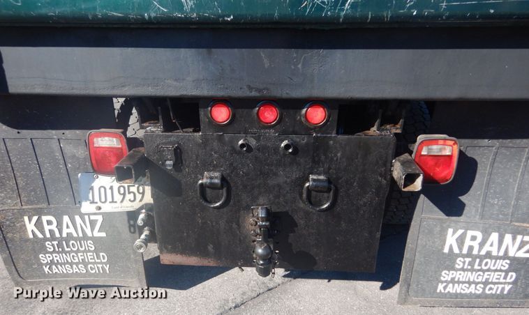 image for item HV9607 2007 GMC C5500  dump truck