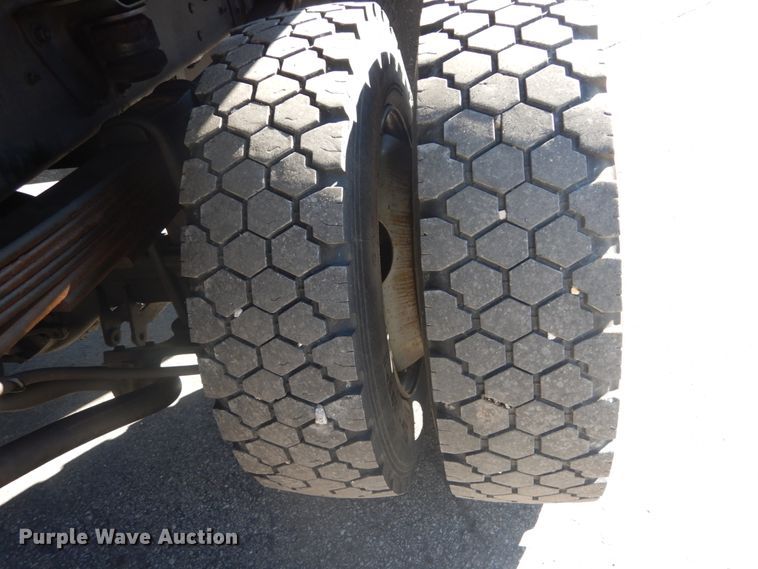 image for item HV9607 2007 GMC C5500  dump truck