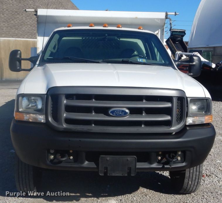 image for item HV9608 2002 Ford F550  dump truck