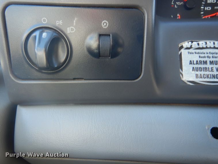 image for item HV9608 2002 Ford F550  dump truck