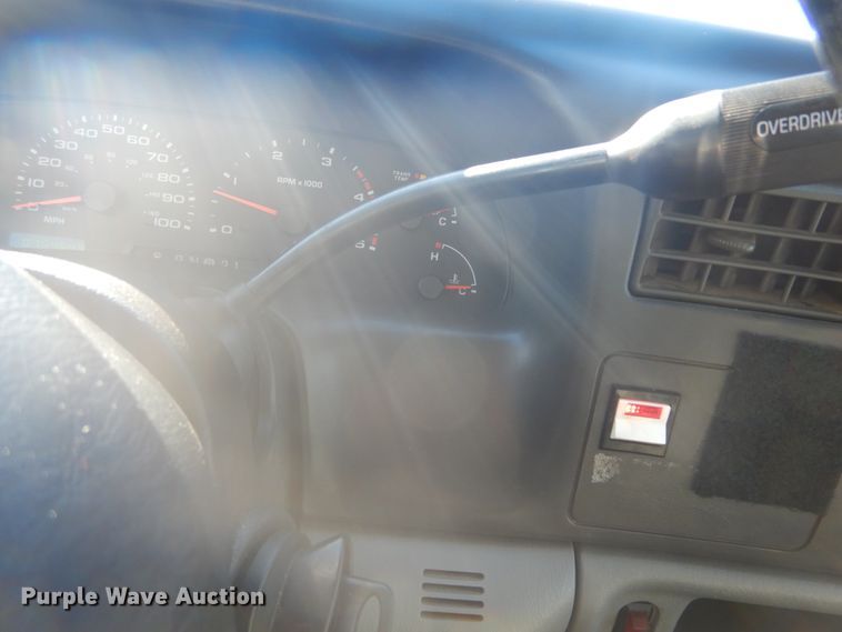 image for item HV9608 2002 Ford F550  dump truck