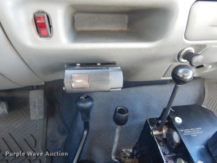 image for item HV9608 2002 Ford F550  dump truck