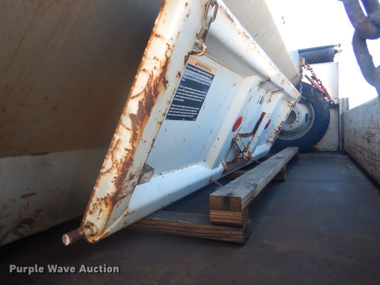 image for item HV9608 2002 Ford F550  dump truck